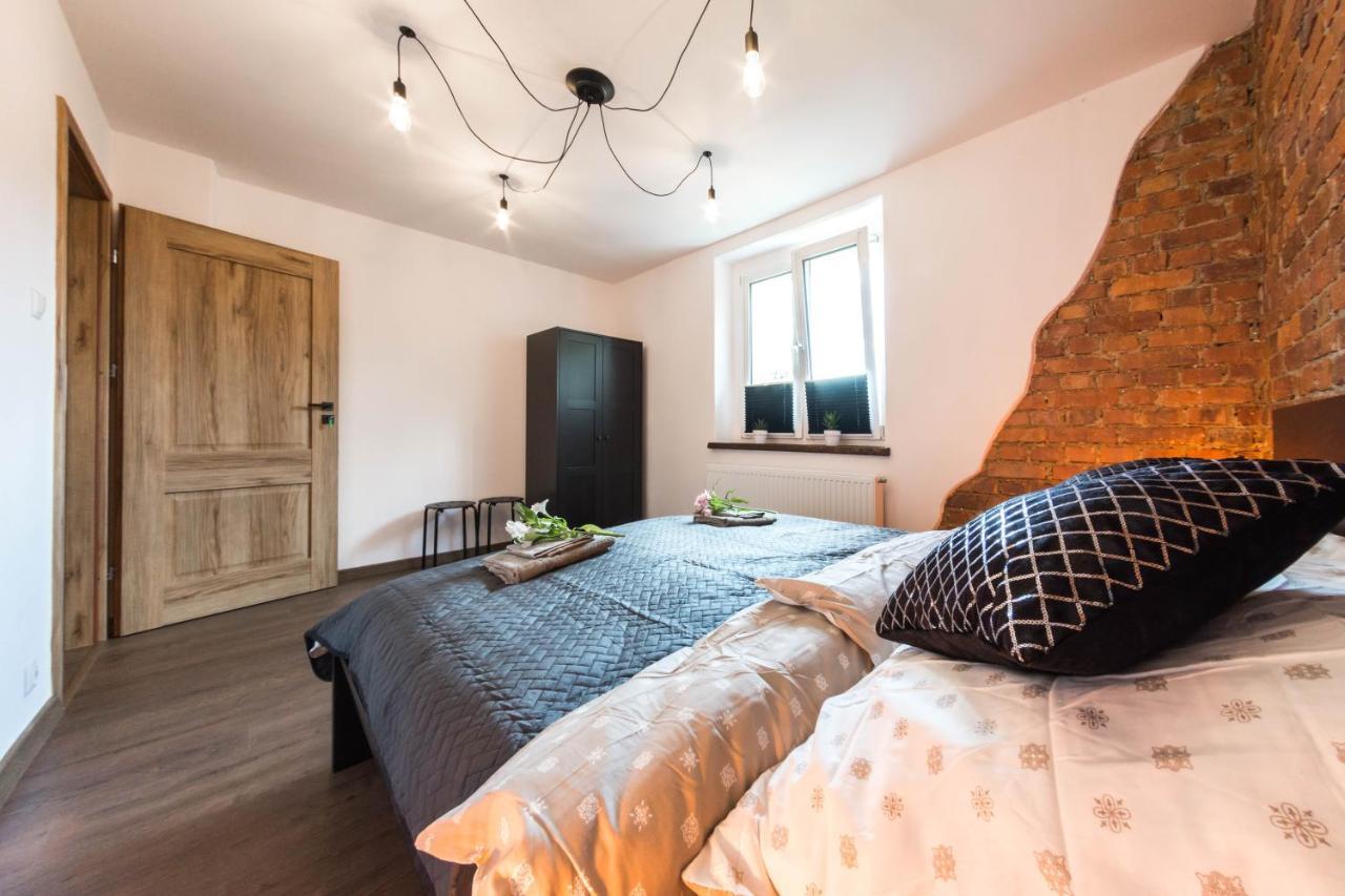 Apartament Wita Stwosza Jelenia Góra Exteriör bild