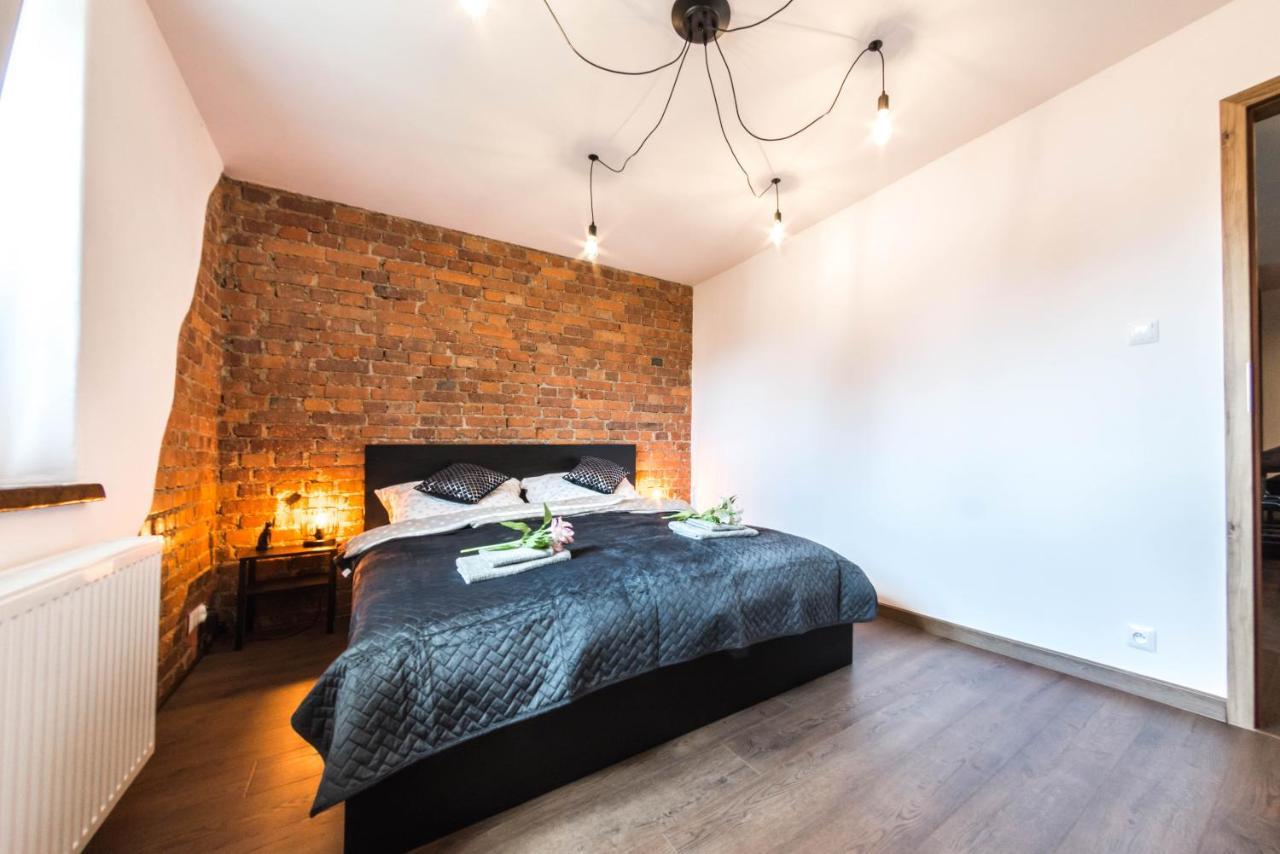 Apartament Wita Stwosza Jelenia Góra Exteriör bild