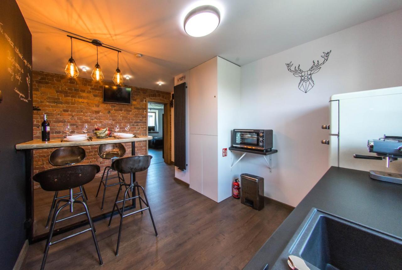Apartament Wita Stwosza Jelenia Góra Exteriör bild