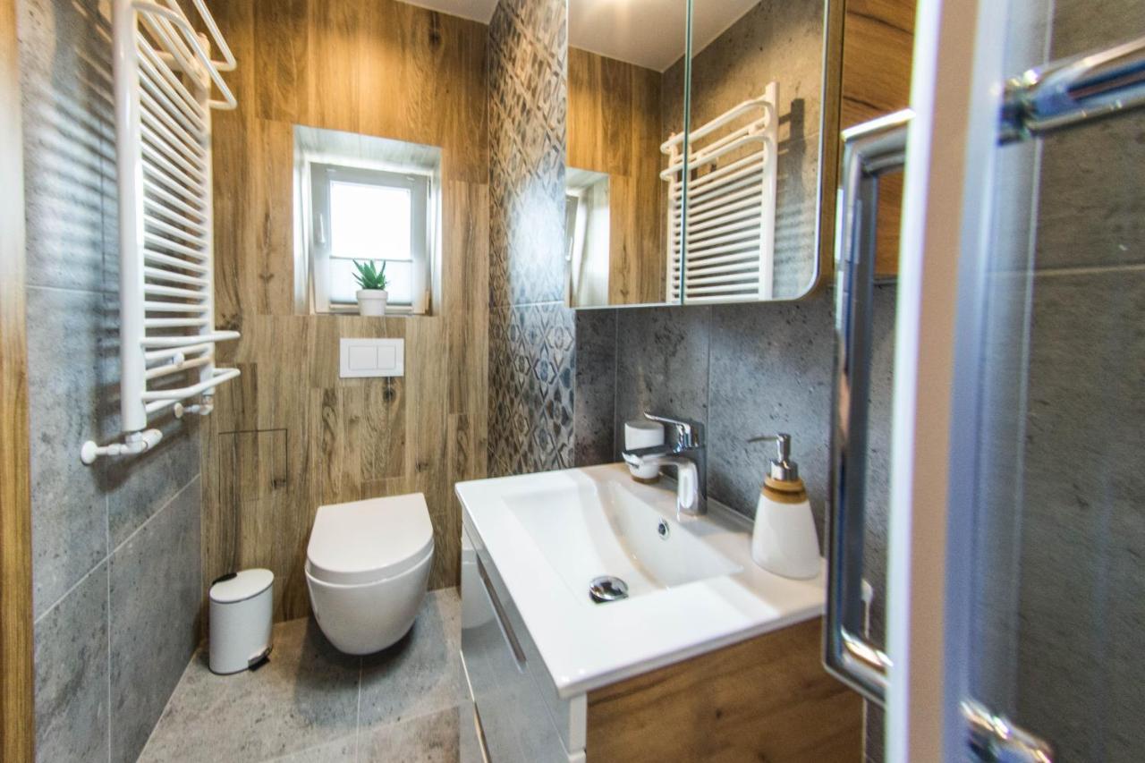 Apartament Wita Stwosza Jelenia Góra Exteriör bild