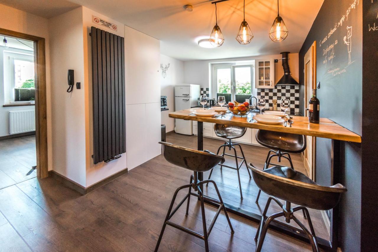 Apartament Wita Stwosza Jelenia Góra Exteriör bild