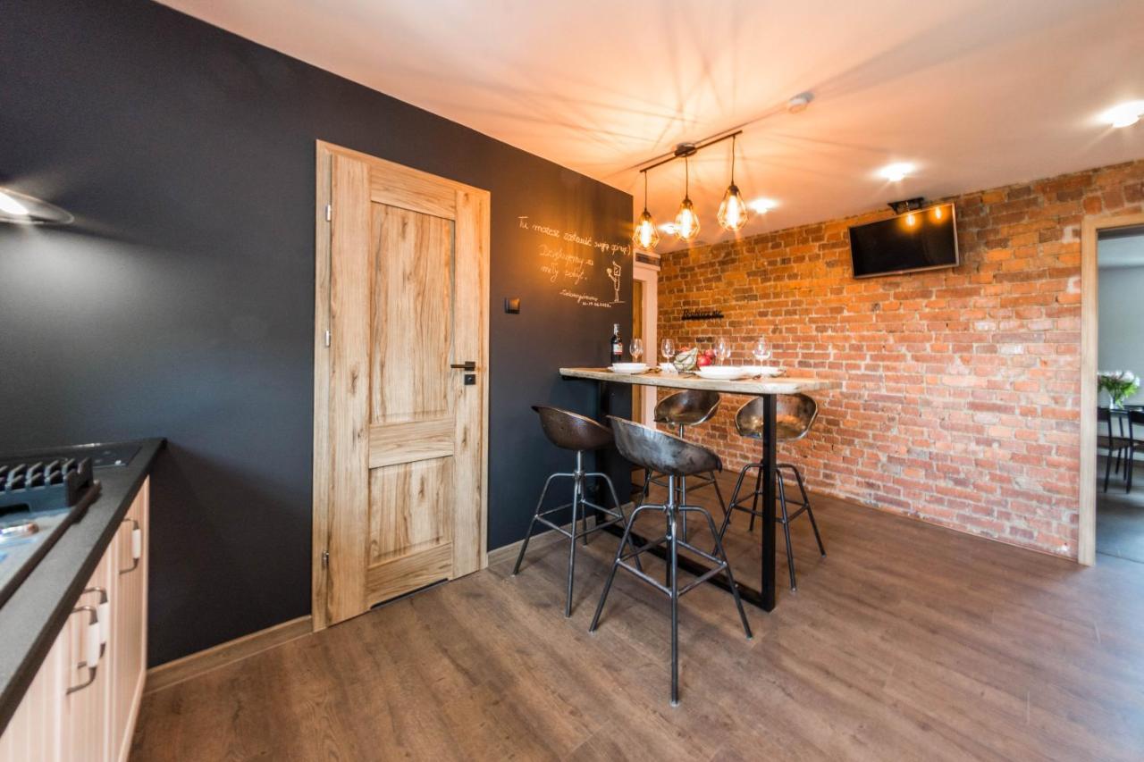 Apartament Wita Stwosza Jelenia Góra Exteriör bild